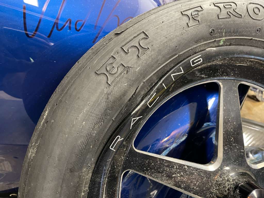 Weld Racing 17" Wheel/Tire